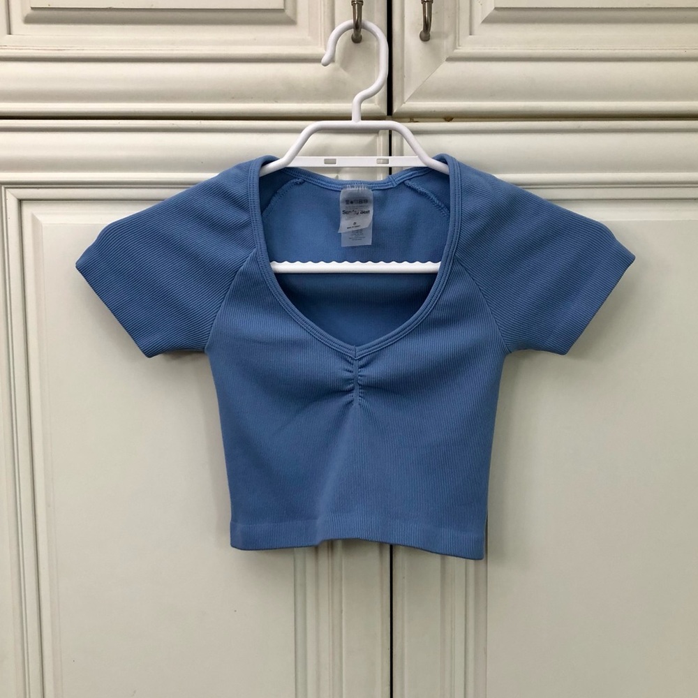 Aritzia Sunday Best women’s crop t-shirt